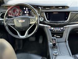 کادیلاک XT6